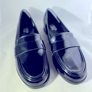 Franco Sarto patent leather loafer
Women’s size 7.5